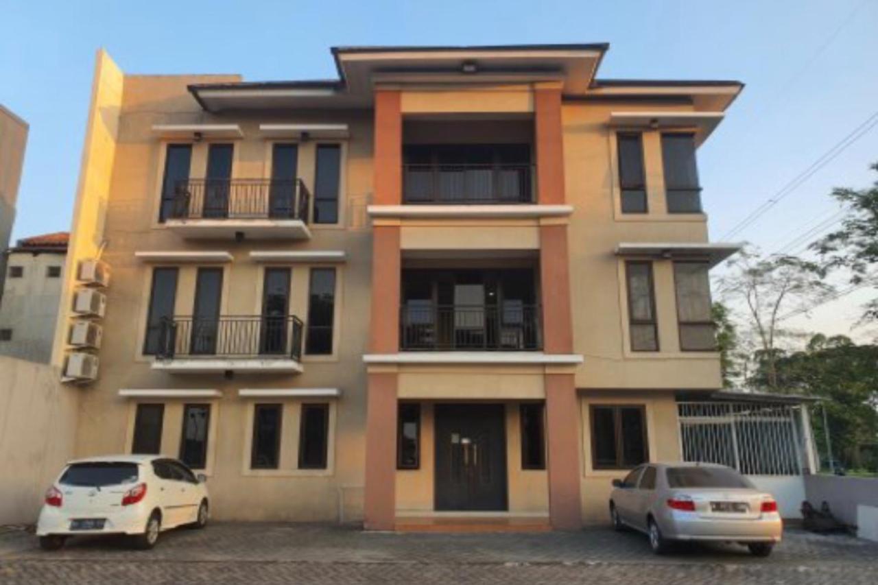 Oyo 93109 Garden Homestay 1 Tpr Σουραμπάγια Εξωτερικό φωτογραφία