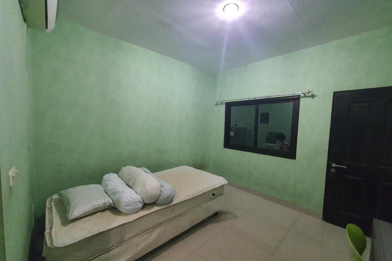 Oyo 93109 Garden Homestay 1 Tpr Σουραμπάγια Εξωτερικό φωτογραφία