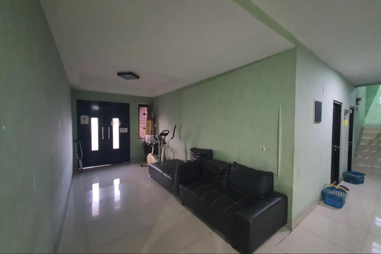 Oyo 93109 Garden Homestay 1 Tpr Σουραμπάγια Εξωτερικό φωτογραφία