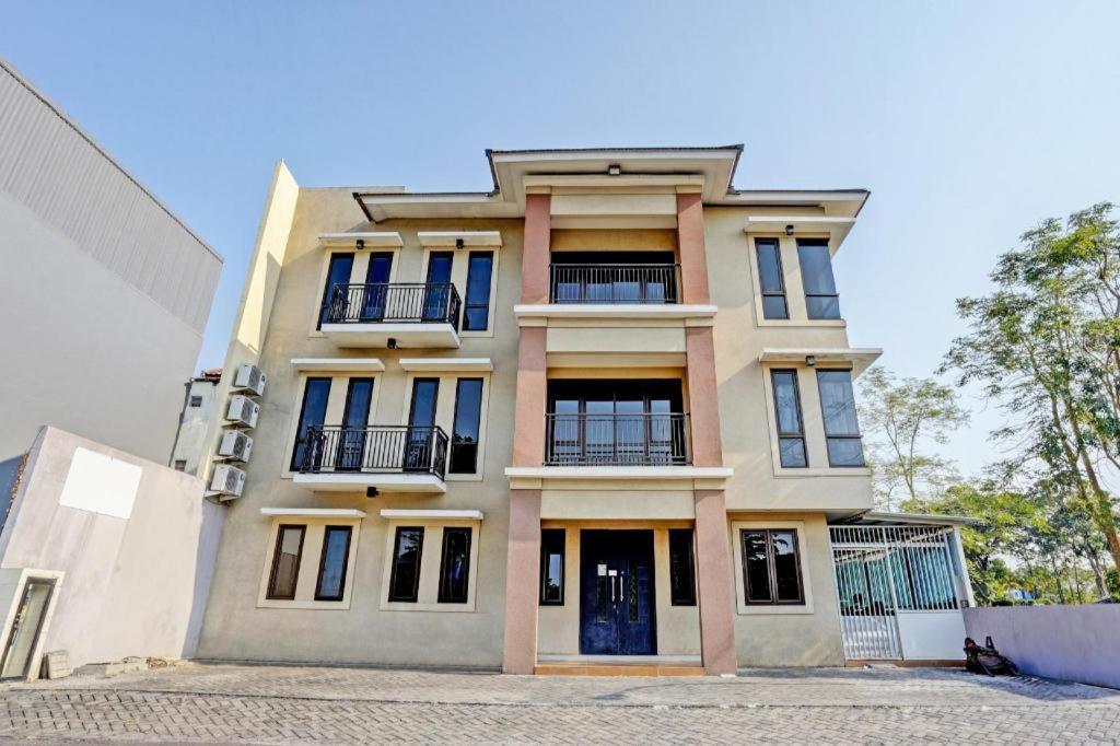 Oyo 93109 Garden Homestay 1 Tpr Σουραμπάγια Εξωτερικό φωτογραφία